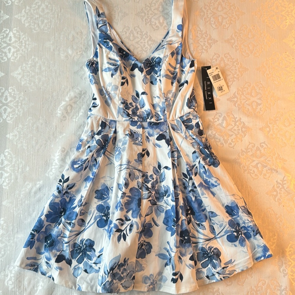 Trixxi Blue and white floral dress, new with tags, size 3